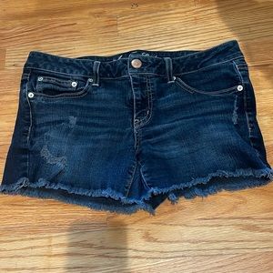American Eagle Distressed Shorts size 12